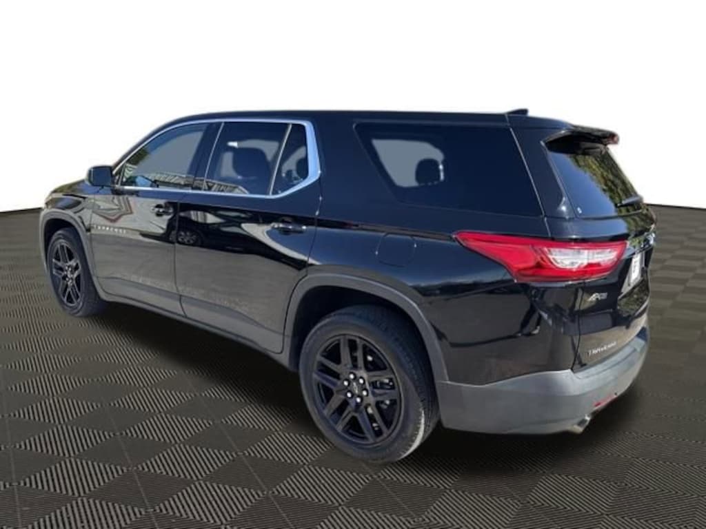 Used 2020 Chevrolet Traverse LS SUV