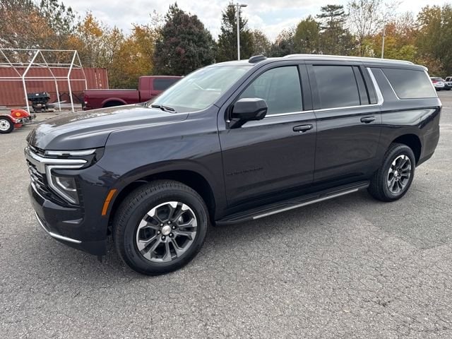 2026 Chevrolet Suburban LS's photo