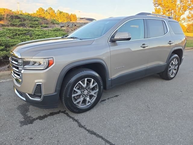 2022 GMC Acadia SLE's photo