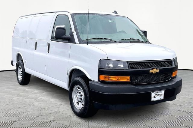 2025 Chevrolet Express Cargo Work Van's photo