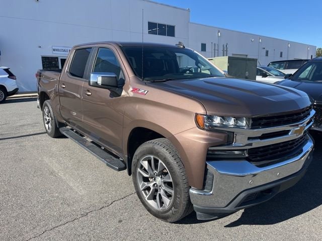 2019 Chevrolet Silverado LT's photo