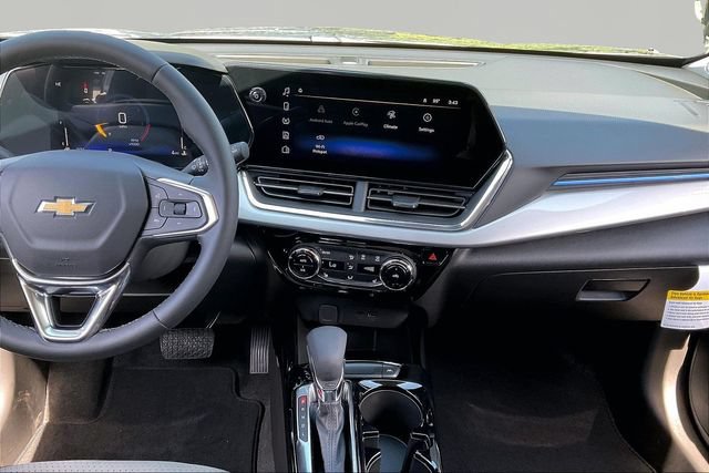 2026 Chevrolet Trax LT - Photo 8
