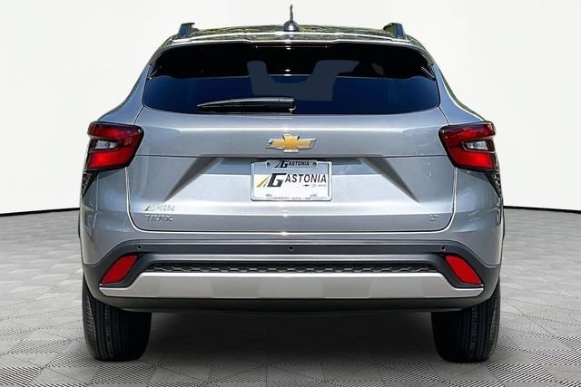 2026 Chevrolet Trax LT - Photo 5