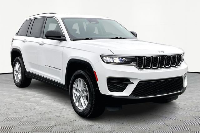 2023 Jeep Grand Cherokee Laredo's photo