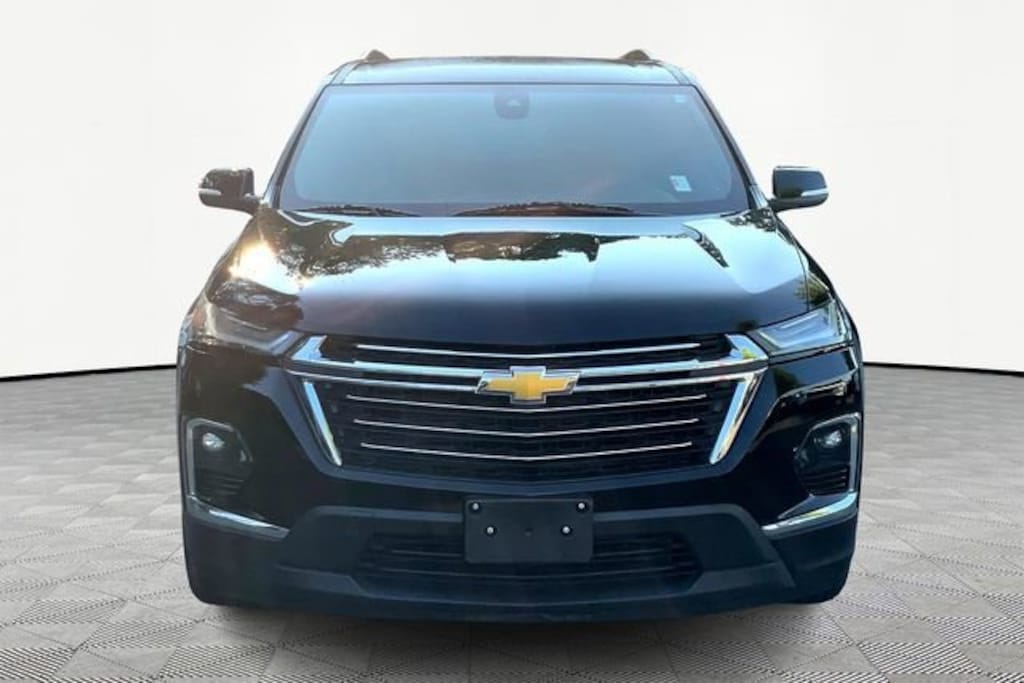 Used 2023 Chevrolet Traverse LT Cloth SUV