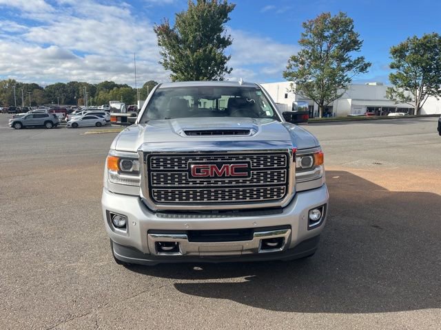2018 Gmc Sierra 2500 HD Denali photo 2