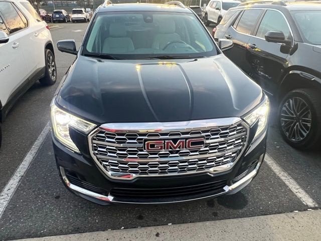 2022 GMC Terrain Denali's photo