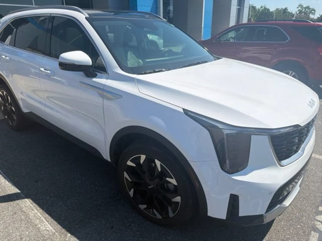 Used 2025 Kia Sorento EX SUV
