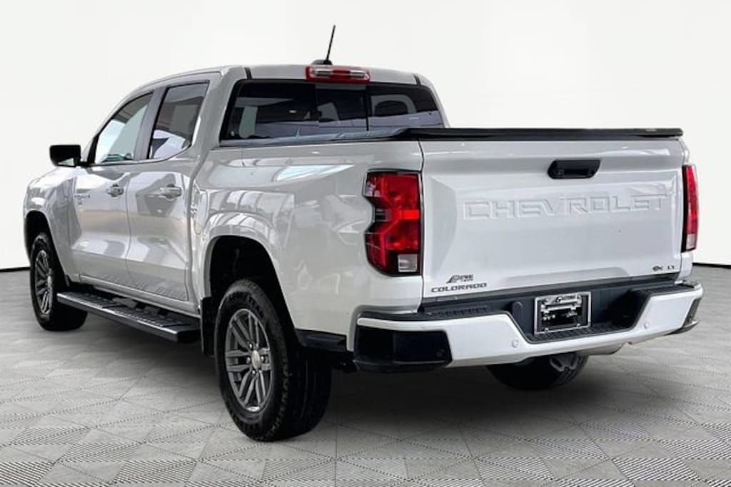 Used 2024 Chevrolet Colorado LT Truck