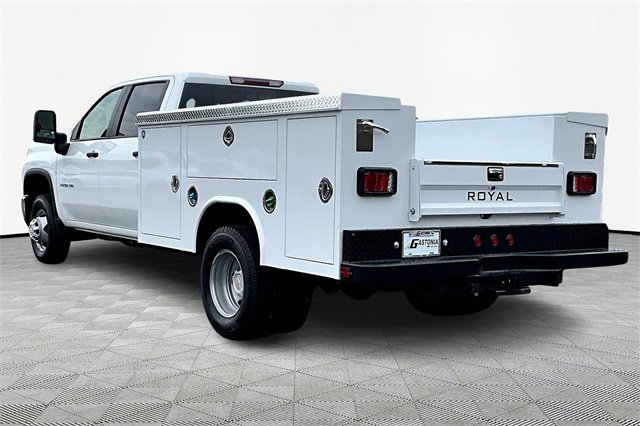 2025 Chevrolet Silverado 3500HD Work Truck photo 3