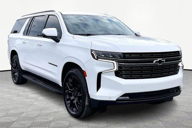 2022 Chevrolet Suburban RST's photo