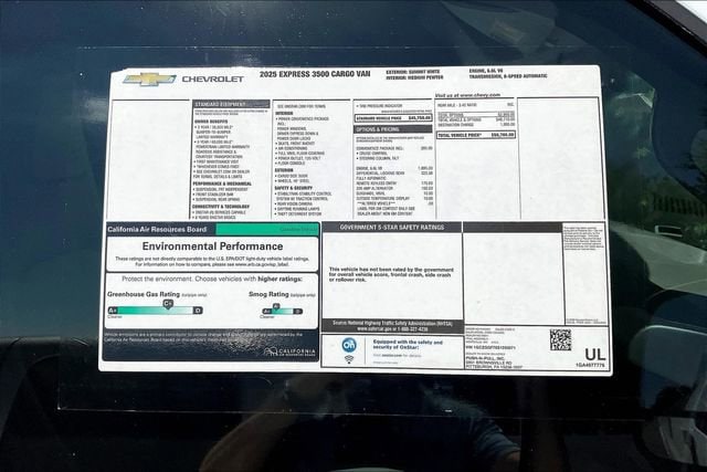 2025 Chevrolet Express Cargo Work Van - Photo 13