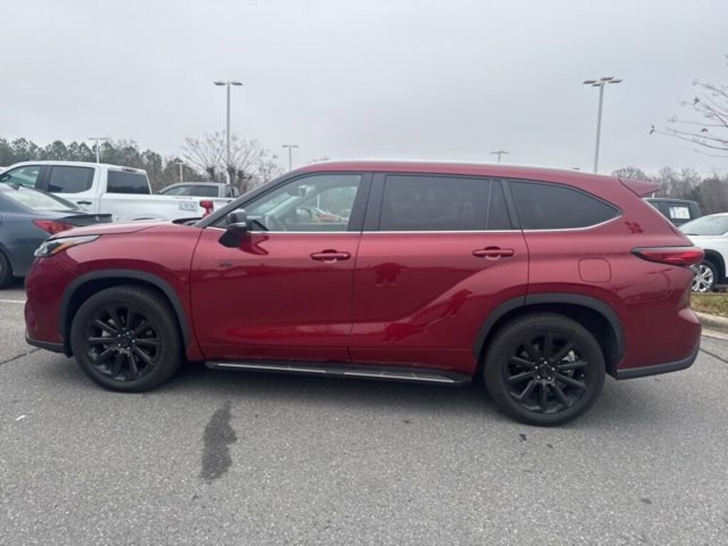 Used 2023 Toyota Highlander L