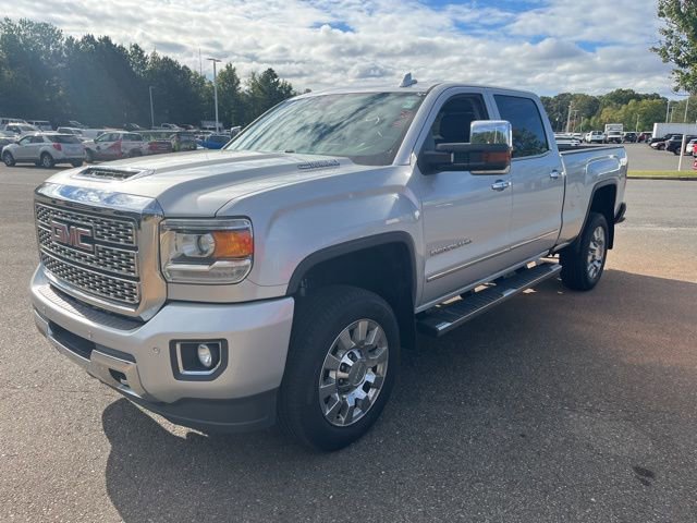 2018 Gmc Sierra 2500 HD Denali photo 3