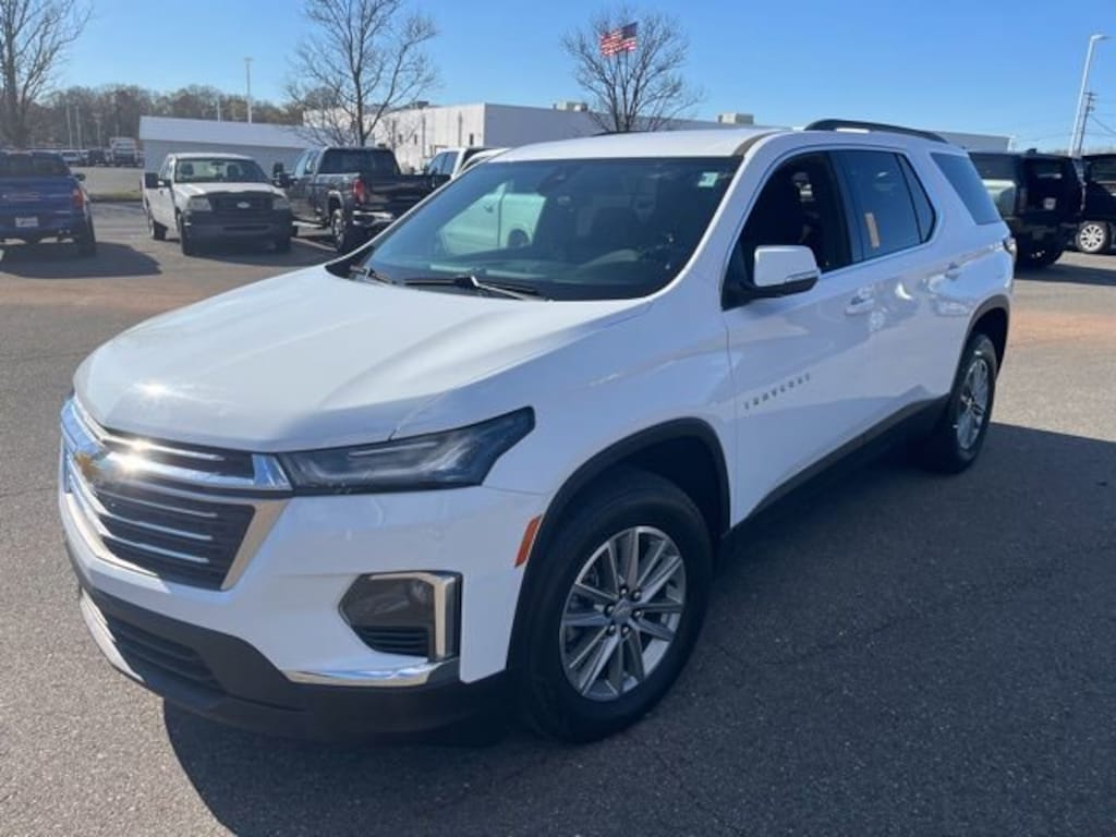 Used 2023 Chevrolet Traverse LT Cloth SUV