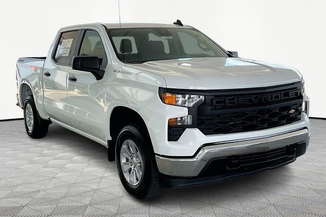 2026 Chevrolet Silverado Base's photo