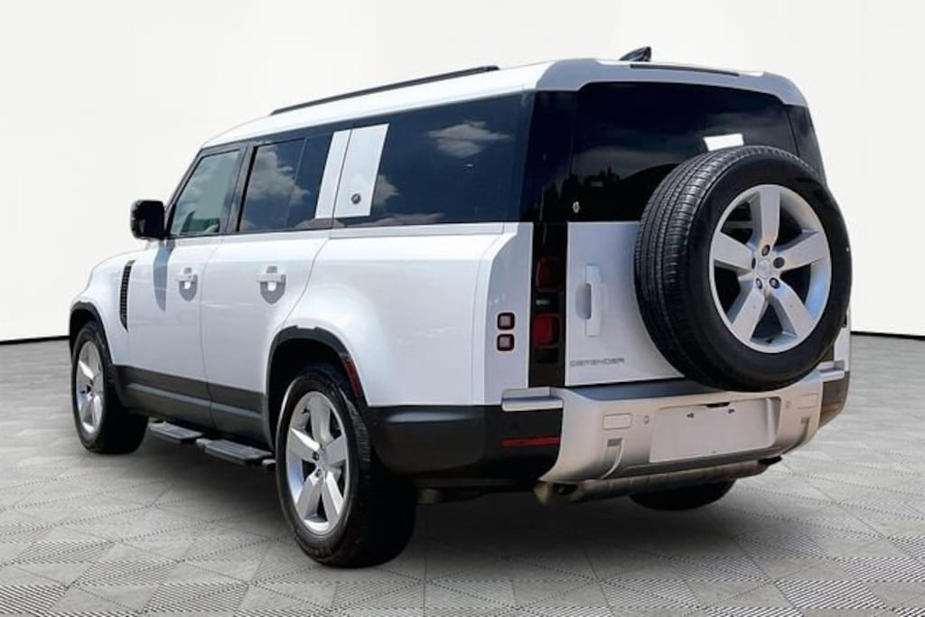 Used 2024 Land Rover Defender 130 P400 S SUV