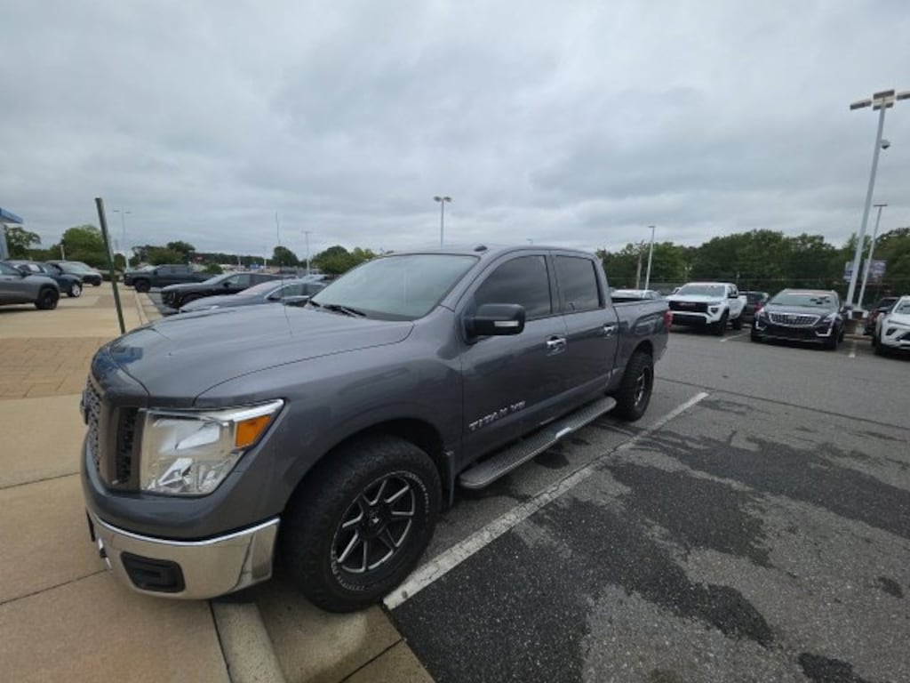 Used 2019 Nissan Titan SV Truck