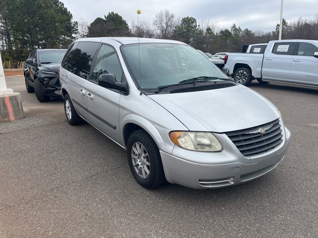 2006 Chrysler Town & Country Base