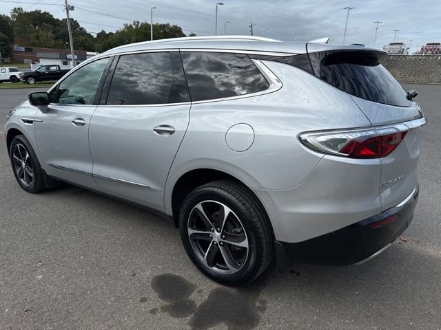 2022 Buick Enclave Essence photo 3