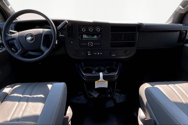 2025 Chevrolet Express Cargo Work Van - Photo 5