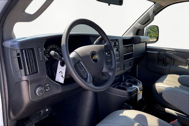 2025 Chevrolet Express Cargo Work Van - Photo 6