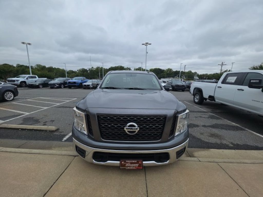 Used 2019 Nissan Titan SV Truck