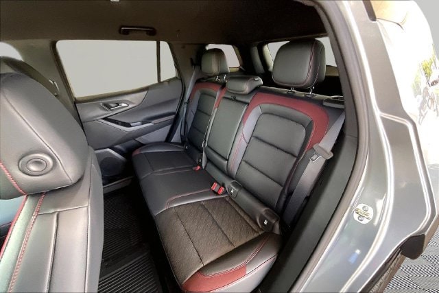 2027 Chevrolet Equinox RS - Photo 10