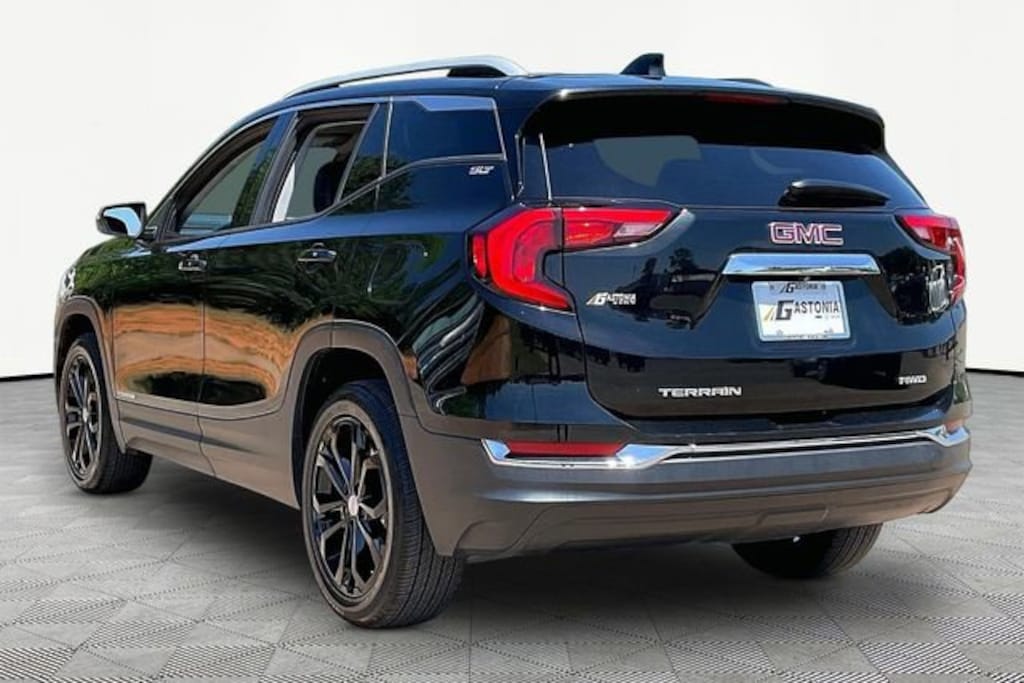 Used 2021 GMC Terrain SLT SUV