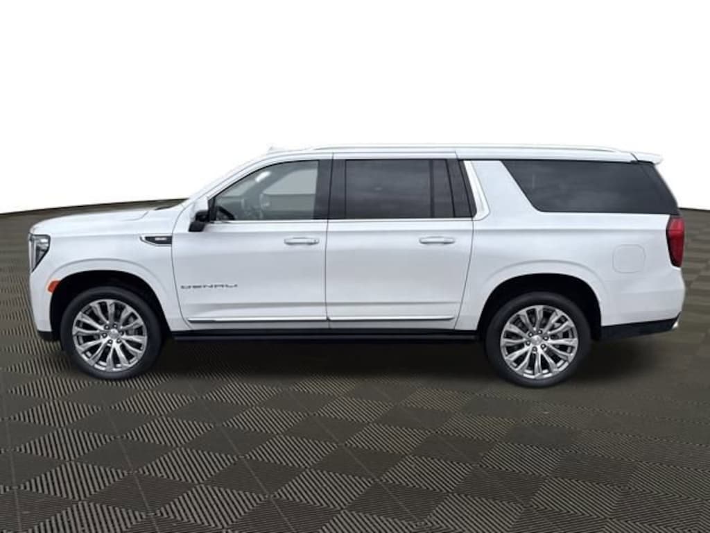 Used 2022 GMC Yukon XL Denali SUV