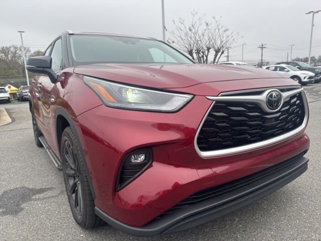 Used 2023 Toyota Highlander L