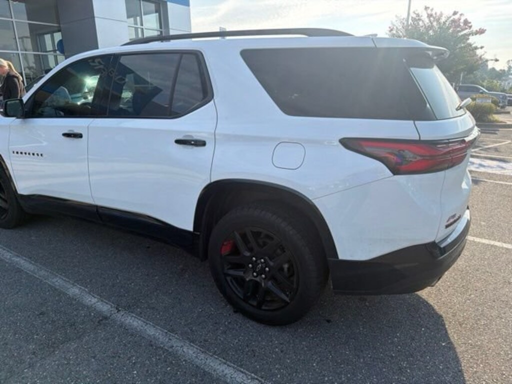 Used 2023 Chevrolet Traverse Premier SUV