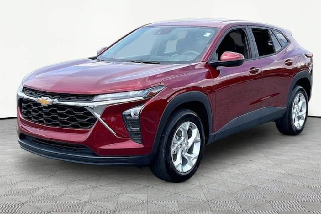 Used 2025 Chevrolet Trax LS SUV