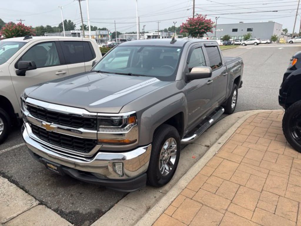 Used 2017 Chevrolet Silverado 1500 LT Truck