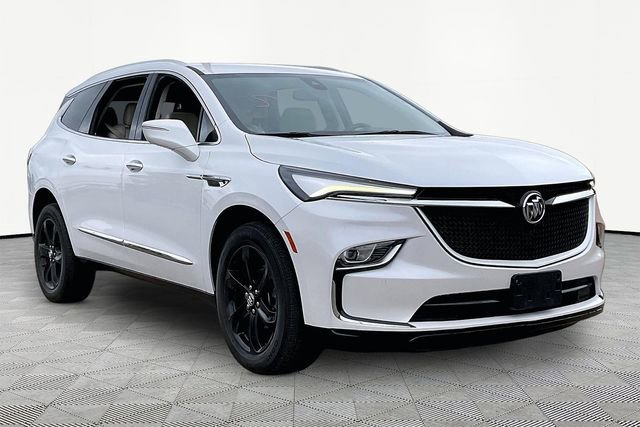 2023 Buick Enclave Essence AWD's photo