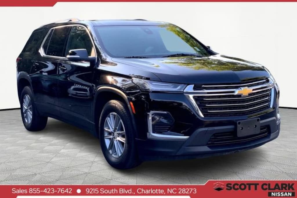 Used 2023 Chevrolet Traverse LT Cloth SUV