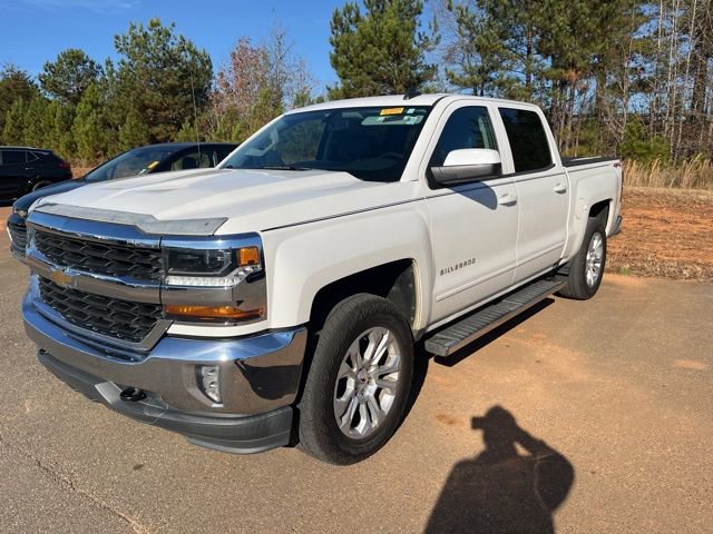 2018 Chevrolet Silverado 1500 LT photo 3