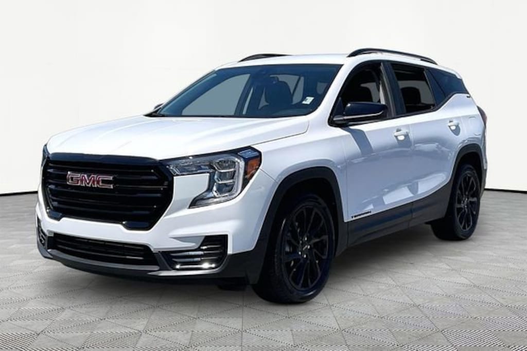 Used 2024 GMC Terrain SLE SUV