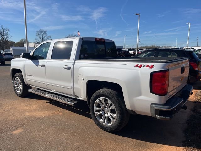 2018 Chevrolet Silverado 1500 LT photo 4