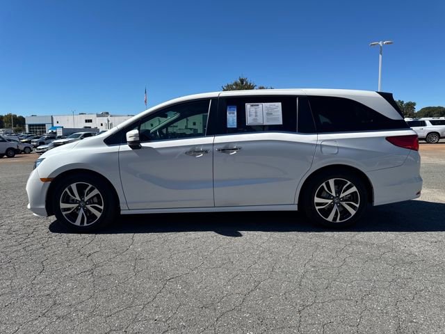 2023 Honda Odyssey Touring photo 2