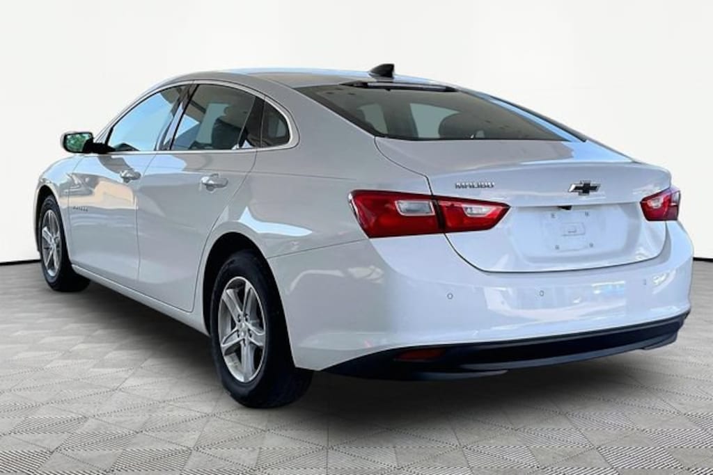 Used 2024 Chevrolet Malibu LS Car