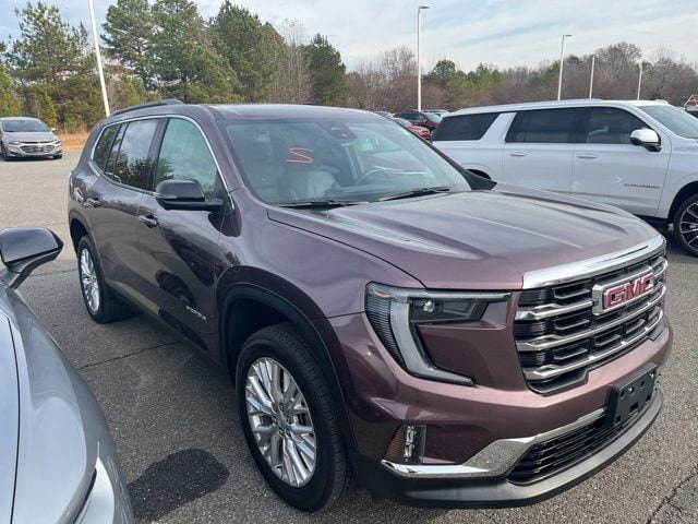 2024 GMC Acadia Elevation's photo