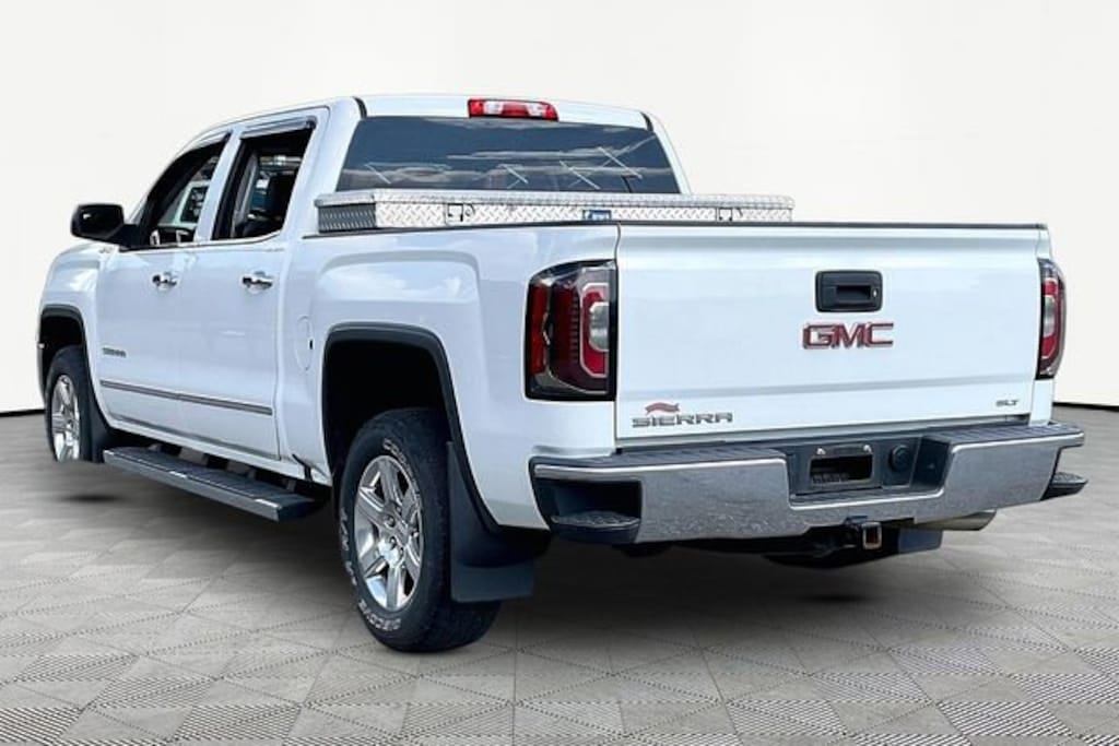 Used 2018 GMC Sierra 1500 SLT Truck