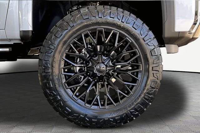 2026 GMC Sierra 3500HD Denali Ultimate - Photo 13