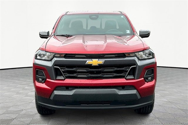 2023 Chevrolet Colorado LT photo 2