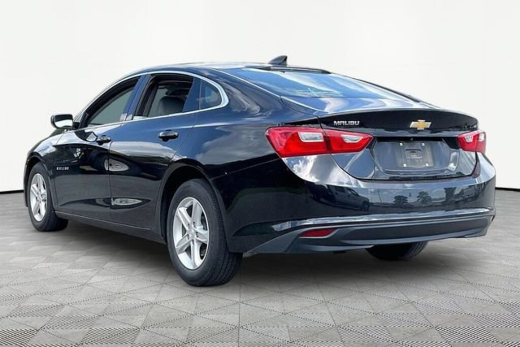 Used 2023 Chevrolet Malibu LS Car