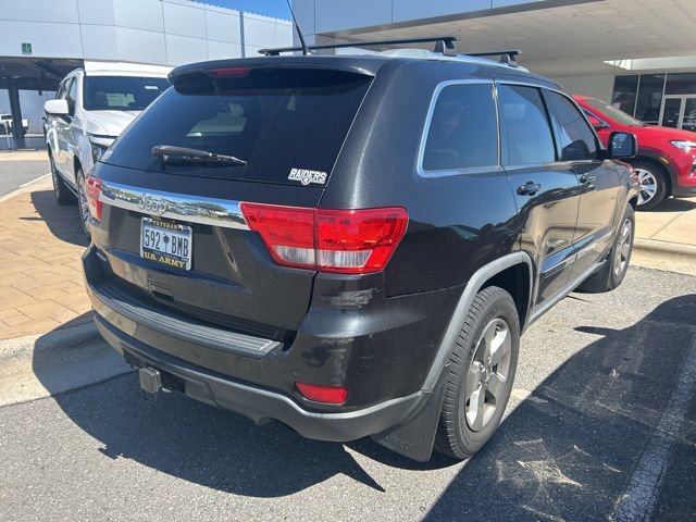 2011 Jeep Grand Cherokee Laredo photo 3