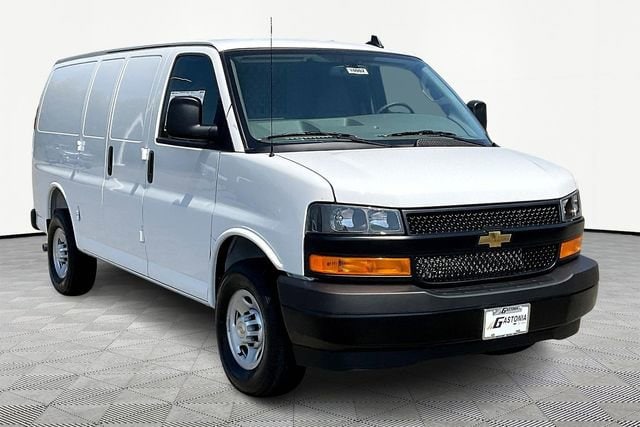 2025 Chevrolet Express Cargo Work Van's photo