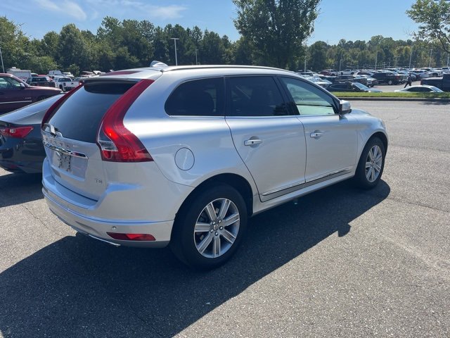 2017 Volvo XC60 T5 Inscription photo 2