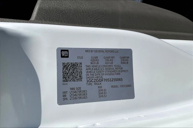 2025 Chevrolet Express Cargo Work Van - Photo 13